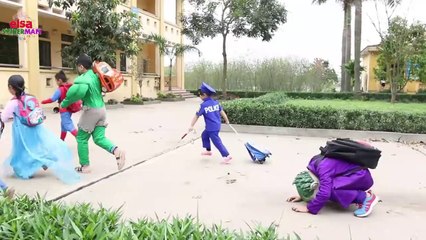 Frozen Elsa & Spiderman AT SCHOOL Learn Number! Prank Joker Maleficent Teacher! Superhero fun-P1GhVX