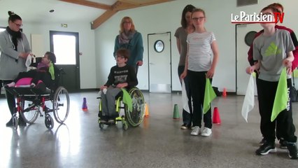 Download Video: Un stage de danse et d'expression corporelle pour les enfants handicapés