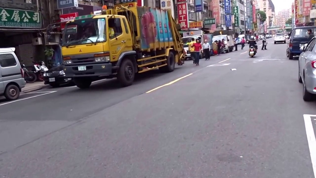 Taïwan : un camion-poubelles à musique
