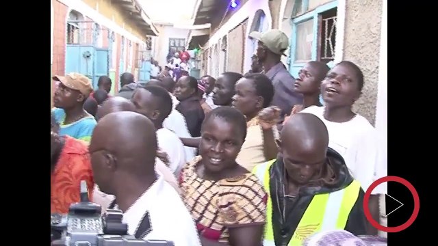 drama as cheating wife and lover found stuck in honeypot.