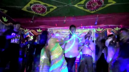 +১৮ বাচ্চারা দূরে  শুধুমাত্র প্রাপ্ত বয়স্কদের জন্য  মাথা নষ্ট করা নাচ