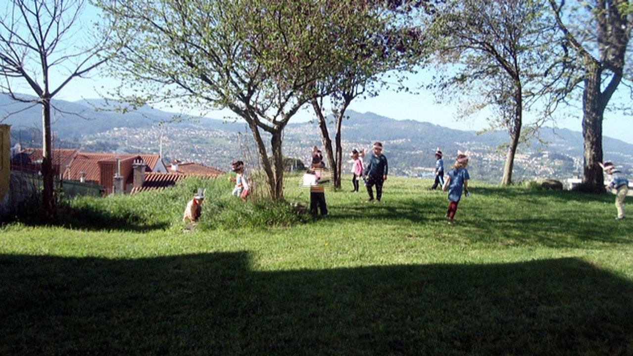 VIDEO AN EASTER EGG HUNT