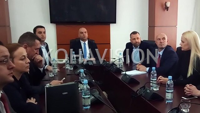 Përplasje e tensione mes anëtarëve të Listës Serbe në Kuvendin e Kosovës