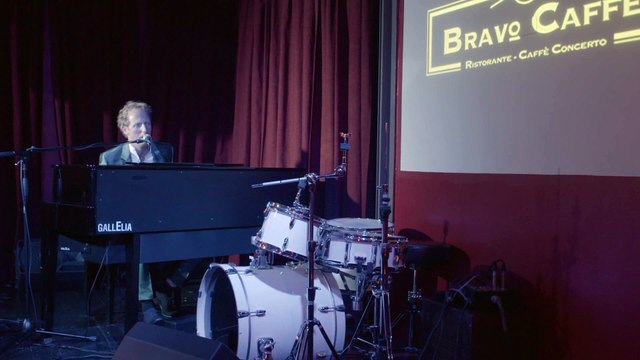 Spot Piccolo Giocondo il Portafoglio più piccolo del mondo - interpretato da BIONDO - in onda su RETE 4