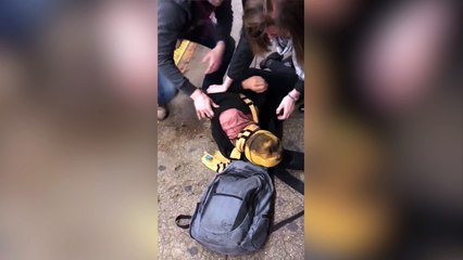 Un passager sauve un homme qui a chuté sur les rails !