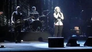 Kelly Clarkson- Sober [LIVE IN MELBOURNE]
