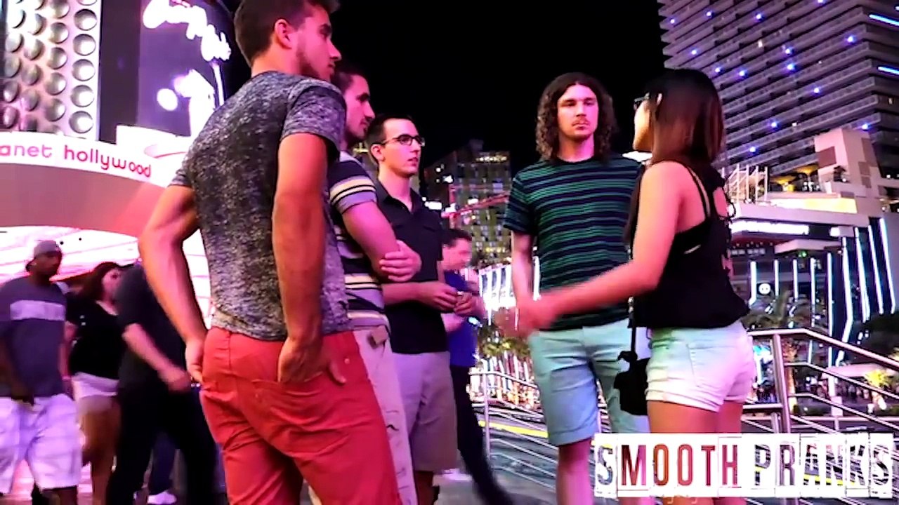 【美女にちん◯！？ドッキリ】男の反応がマジウケるw【海外人気ドッキリ！ハプニング集！俺的ランキング！】