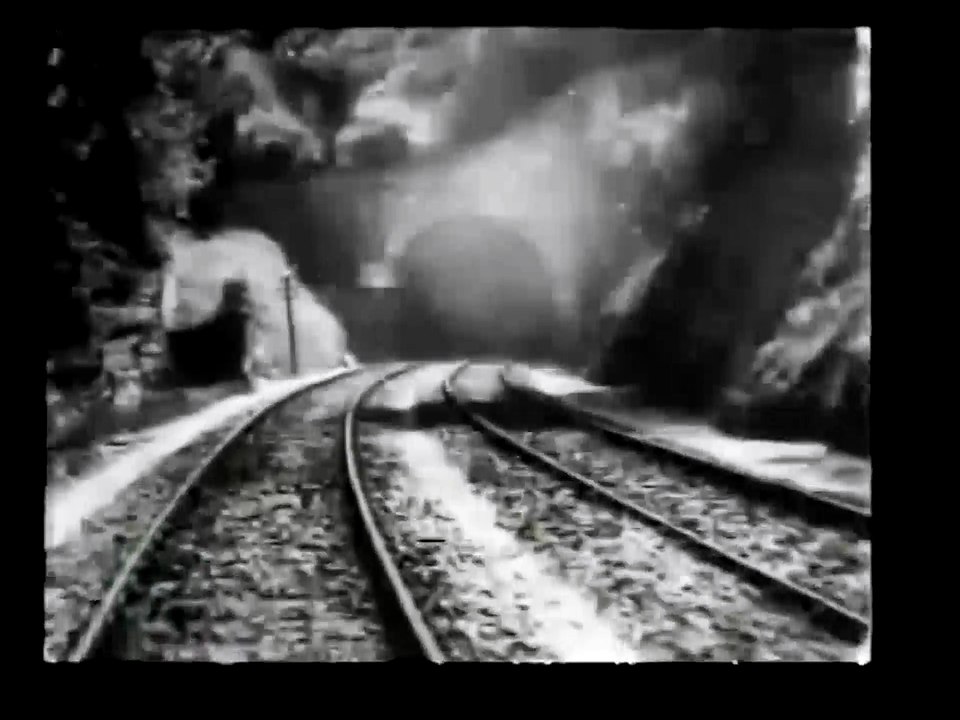 The Kiss in the Tunnel 1899 - 1st Shot Continuity - George Albert Smith