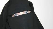 أميرة سعودية - ربنا أمر المرأة بالحجاب وضيفة الابراشى ترد بسخرية - يبقى نحجب الرجالة الحلوين كمان !