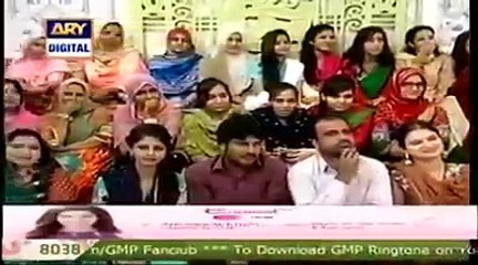 شو کی ساری عورتوں نے اس لڑکی کو دھکے مار کر شو سے باہر نکال دیا ۔ ۔ ۔ دیکھئیے کیوں