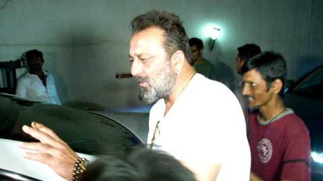 Sanjay Dutt Meets Up With Pooja Bhatt And Mahesh Bhatt