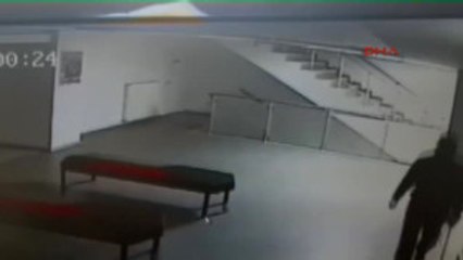 Kocaeli Levye Ile Bankayı Soyma Anı Güvenlik Kamerasında