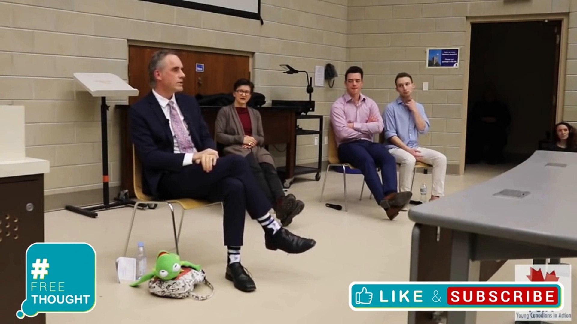 ⁣Jordan Peterson On The Far Right and Far Left - Jordan Peterson SJW