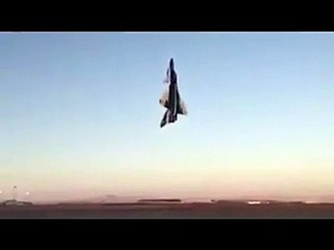 Pakistani Pilot Shows Amazing Aircraft Skills At Dubai Air Show