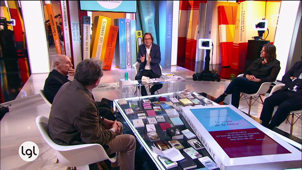 Denis Grozdanovitch signe «Le Génie de la bêtise»