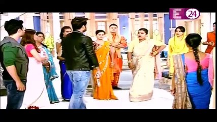 UMeTV  Harman Ne Khilaya Soumya ko Khaana| Kareena Arrested - Shakti