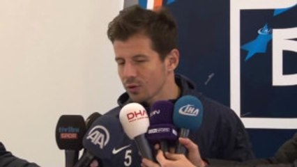 Emre Belözoğlu: "Benim Üzerimden Başakşehir Kulübü'nü Yıpratmalarını İstemiyorum"