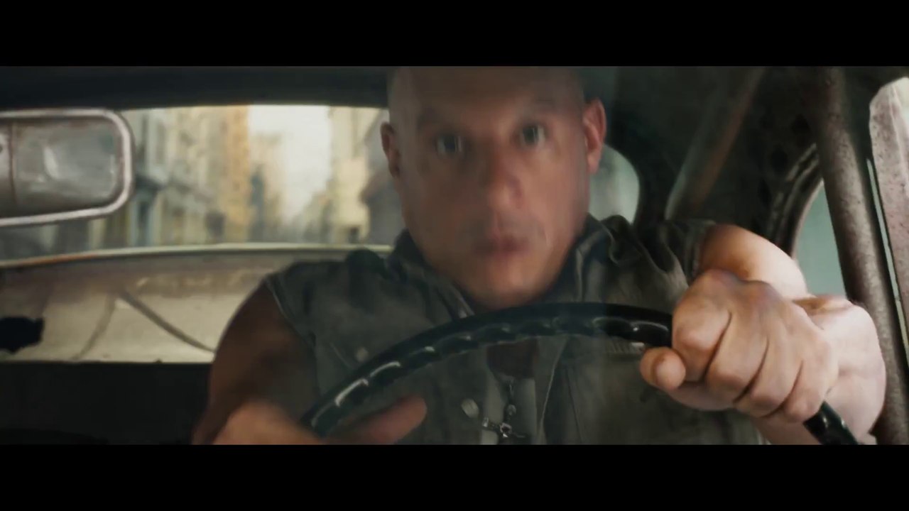 Fast & Furious 8 - Extrait VF "Course Poursuite" [Au cinéma le 12 Avril 2017] [Full HD,1920x1080]