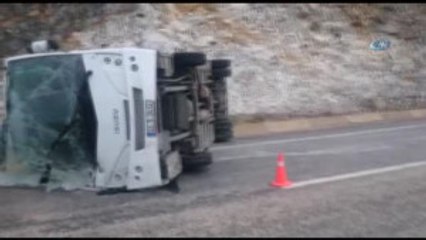 Çevik Kuvvet Polislerini Taşıyan Otobüs Devrildi: 9 Yaralı