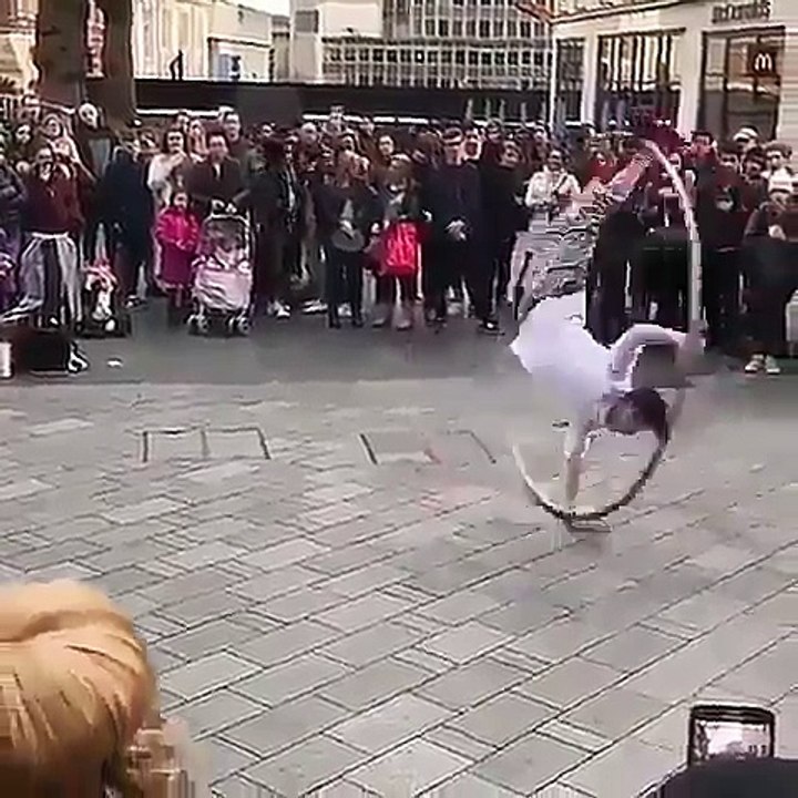 Street performer