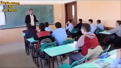 Dünyayi ağlatan kısa  klip ,çocuğun derse geç kalması izleyin