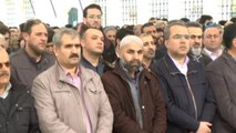 Fatih Camisinde İdlib'de Ölenler İçin Gıyabi Cenaze Namazı Kılındı