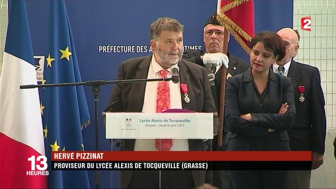 Remise de la Légion d'Honneur à Hervé Pizzinat, proviseur - Reportage de France2