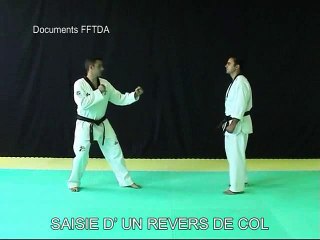 Saise d'un revers de col