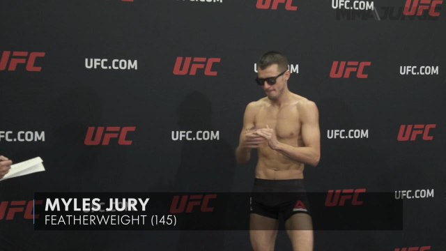 UFC 210 weigh-ins: Daniel Cormier loses 1.2 pounds in 2 minutes