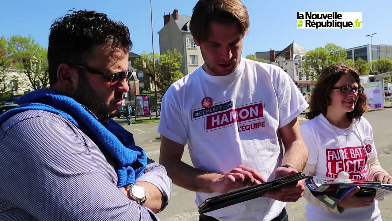 VIDEO (41) Simulez votre revenu et votez Hamon en gare de Blois