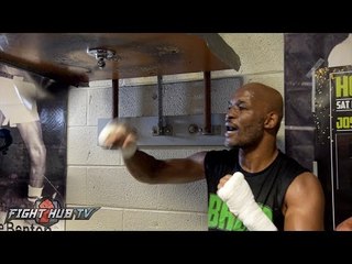 Hopkins vs. Smith Jr - Bernard Hopkins on the speed bag in final media workout