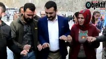 Chp Milletvekili Eren Erdem Hakkari'de Kürtçe Eserler Eşliğinde Halay Çekti