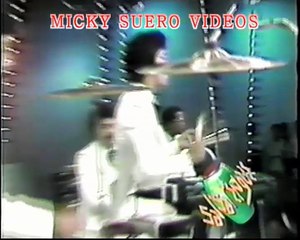 Oscar d Leon y su orq. - MI BAJO Y YO - MICKY SUERO VIDEOS