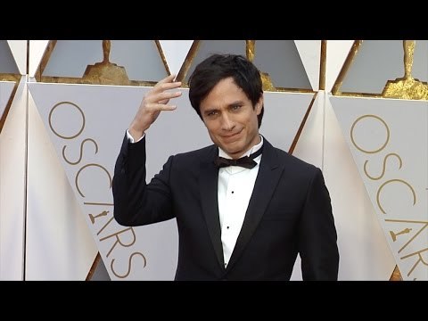 Gael Garcia Bernal 2017 Oscars Red Carpet
