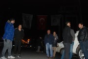 'Hayır' Pankartı Asan CHP'lilere Kurusıkı Tabancayla Ateş Açıldı