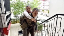 Apartmana Engelli Rampası İsteyen Babaya, Yönetimden Onay Çıkmadı