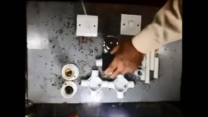 تأسيس باستعمال الانابيب لجرس كهربائي مع براكيتات الباب الخارجي من مصدرين مختلفين Bassimteaching(1)