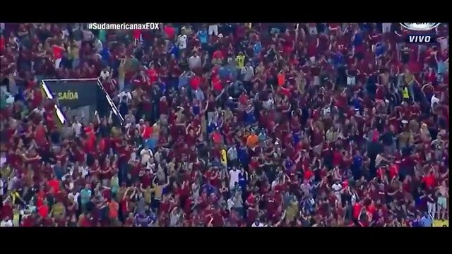 Une équipe brésilienne inscrit un but de folie après avoir enchainé 3 bicyclettes !