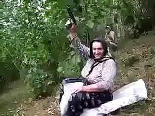 Amazing woman hahahahaha watch now and see