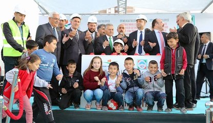 MELİKGAZİ  BELEDİYESİ  KÜÇÜKALİ MAHALLESİ’NDE   562 KONUTUN TEMELİNİ ATTI