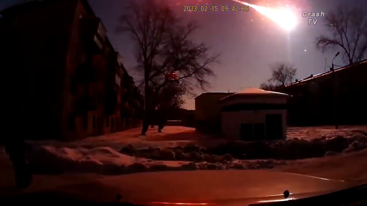 Explosion d'une météorite géante en Russie en pleine ville !