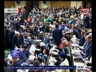 غرفة الأخبار | الحكومة تشارك بكامل هيئتها في تصويت البرلمان على قانون الخدمة المدنية