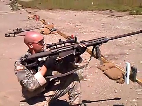ARMY 50 cal Barrett sniper rifle fired while kneeling - Military Best long range rifle ever - il miglior fucile di precisione antimateriale dell'esercito americano