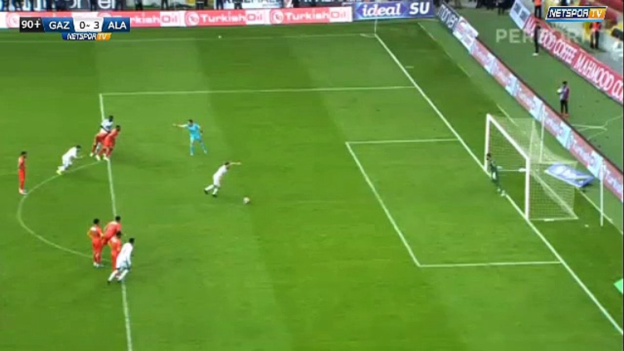 Un nouveau  but signé Nabil Ghilas