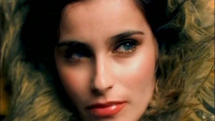 Nelly Furtado - Powerless (Say What You Want)