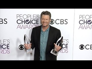 Blake Shelton "People's Choice Awards" 2017 Press Room Red Carpet