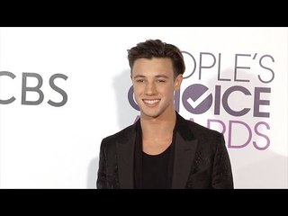 Cameron Dallas "People's Choice Awards" 2017 Red Carpet