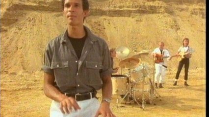 Level 42 - The Sun Goes Down (Livin' It Up)