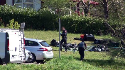 ETA entrega armas e explosivos depois de 40 anos de violência