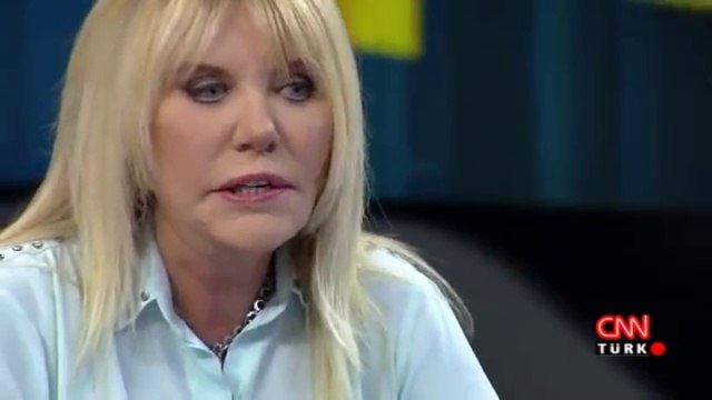 Fatoş Güney; Kürt meselesinin çözümü için Kürt halkının en azından özerkliğe sahip olması gerektiğini dile getirdi.